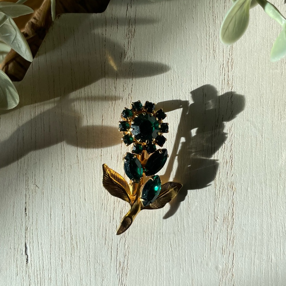 Vintage Flower Brooch